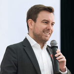 OLIVER WOODS (Director of Digital & Social Strategy at Red2 Vietnam Company Limited)