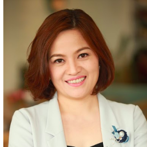 Ms. Van Dang (Founder and CEO of Savvycom)